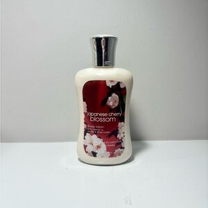 Bath & Body Works Japanese Cherry Blossom Body Lotion Signature Collection